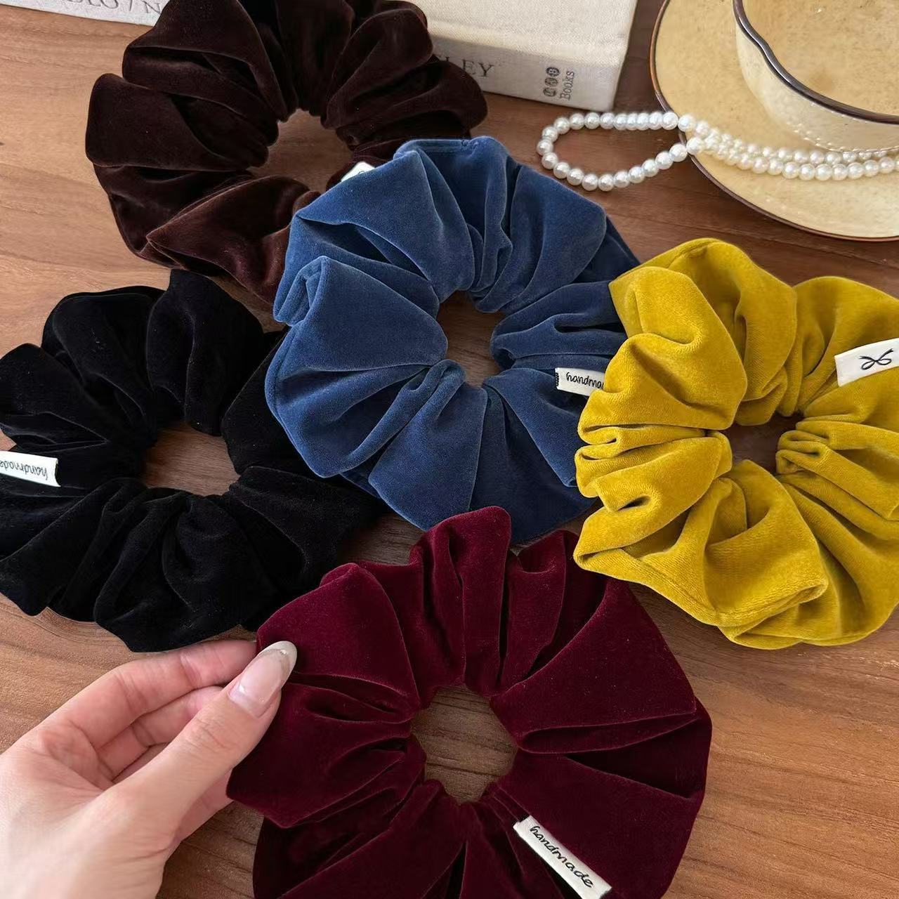 Élastique à cheveux en velours - Travel Accessories Aesthetic avis et prix